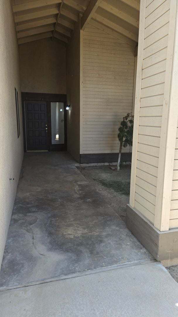 Building Photo - 817 Quail Ln Unit 34