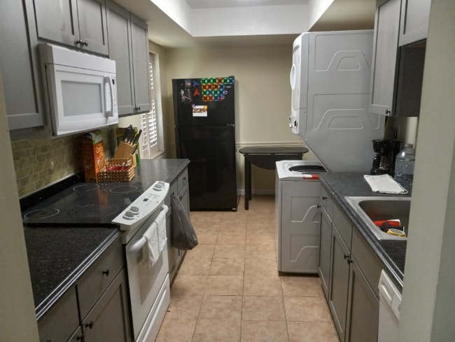 Photo - 1166 6th Ave