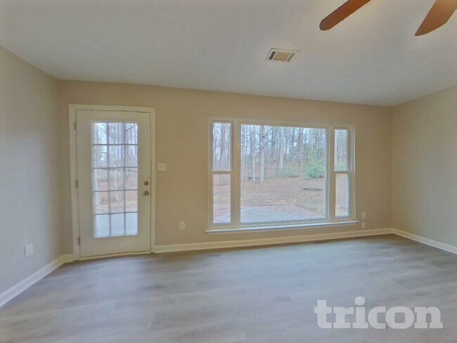 Photo - 2255 Hamilton Parc Ln