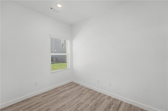 Photo - 890 Tennessee Ave