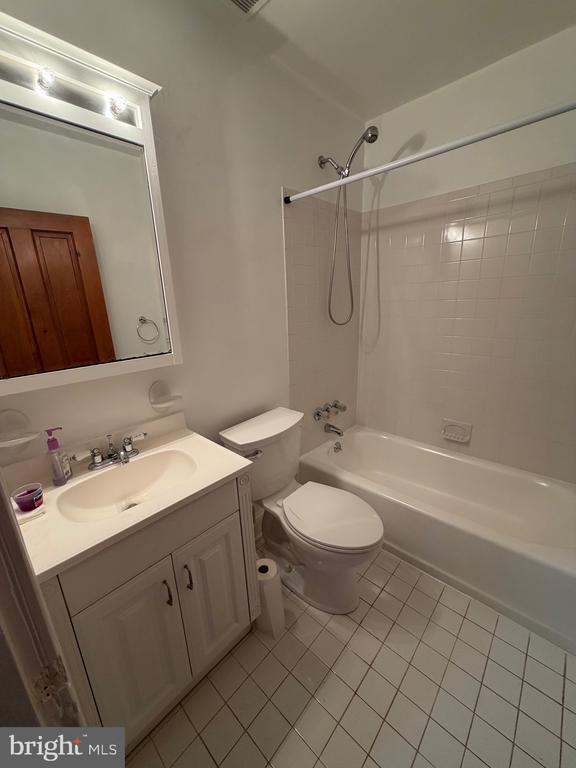 Photo - 2753 Rayner Ave