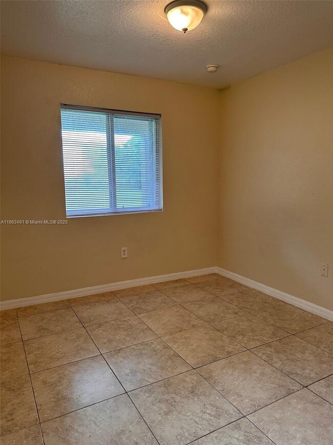 Photo - 3 bedroom in Miami FL 33142