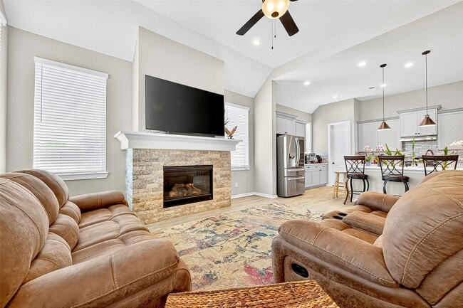 Photo - 6034 Painted Plains Ln