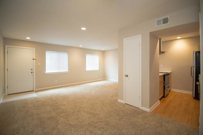 Photo - 2201 W William Cannon Dr Unit 204