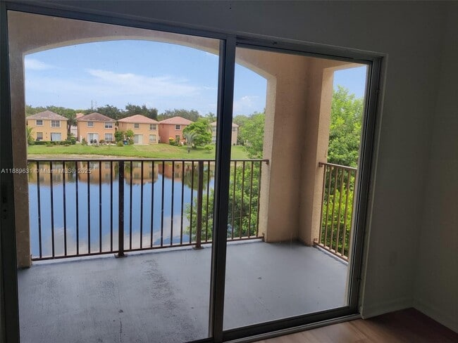 Building Photo - 4180 San Marino Blvd Unit 308