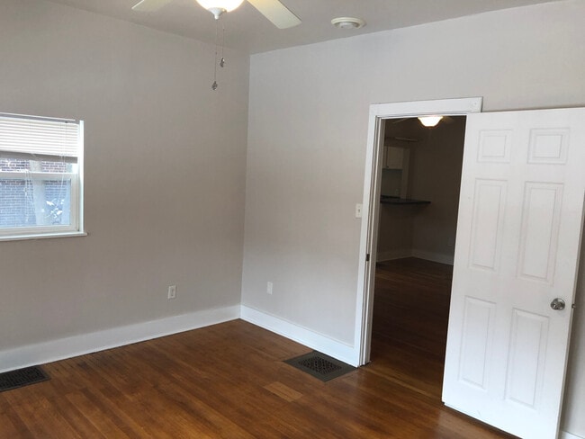 Photo - 404 W Springfield Ave Unidad 2