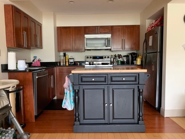 Photo - 1600 Beacon St Unit 906