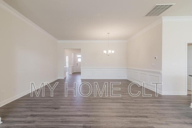 Photo - 4446 Streamside Rd