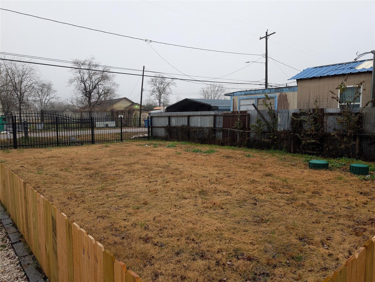 Photo - 2513 Kowis St