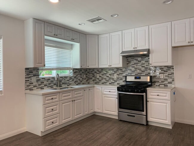 Photo - Beautiful 4 Bedroom, 2 Bathroom Sylmar House for Lease (Main House)!