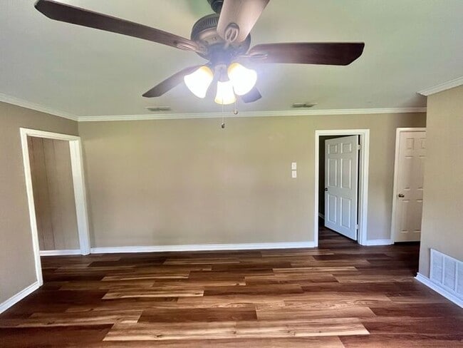 Photo - Tour Today! 3 Bedroom 2 Bath Single Family Home in Longview!