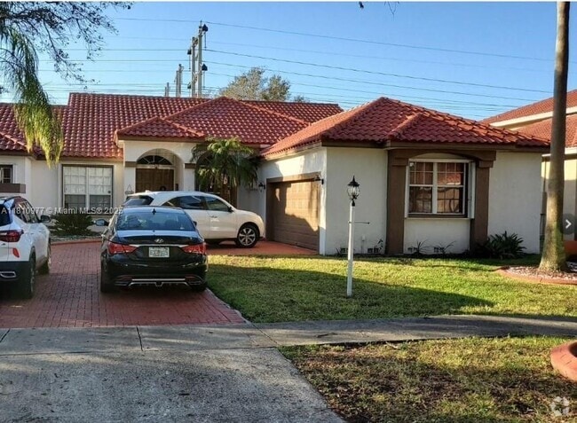 Building Photo - 10320 Guatemala St Rental