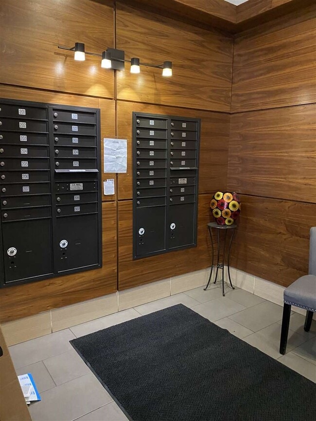 Photo - 5805 JEFFERSON St Unit 307