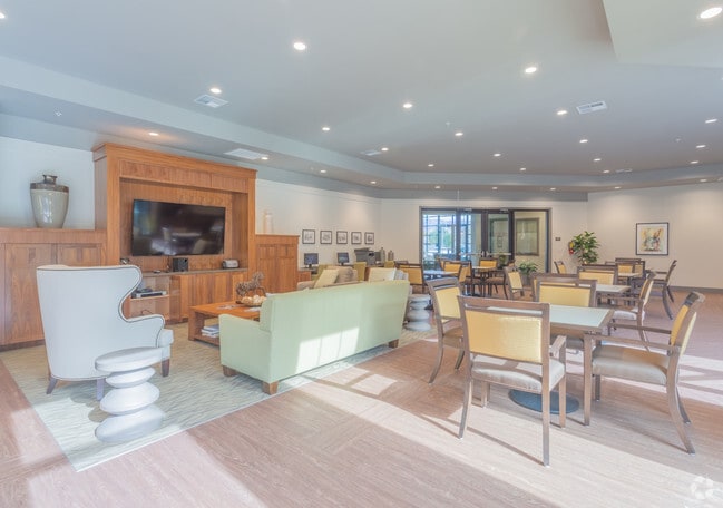 Casa club - The Huntington Senior Apartment Homes