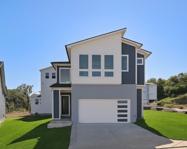 Building Photo - 1620 Boxwood Dr