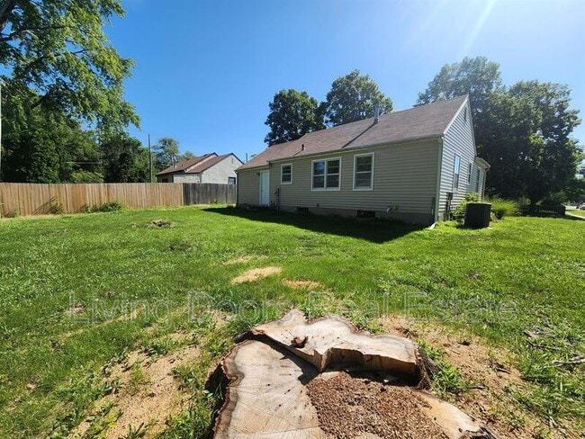 Photo - 2201 N 65th St