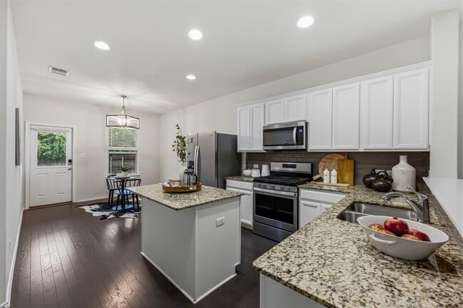Building Photo - 2124 Cliffbrake Wy