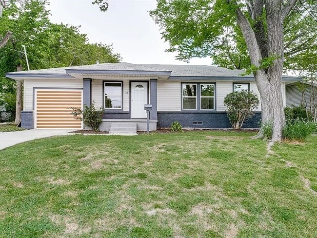 Building Photo - 1117 Ryan Ave