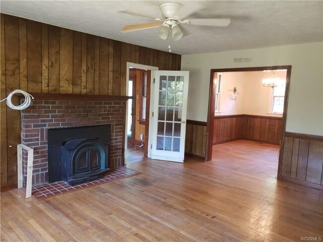 Photo - 14201 Harrowgate Rd