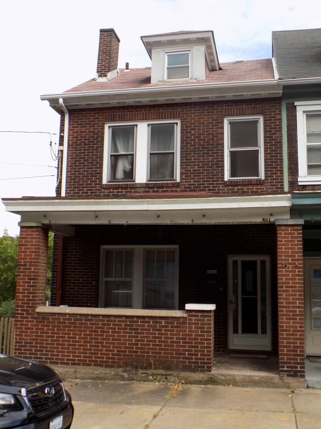Building Photo - 3621 Childs St Unit 1