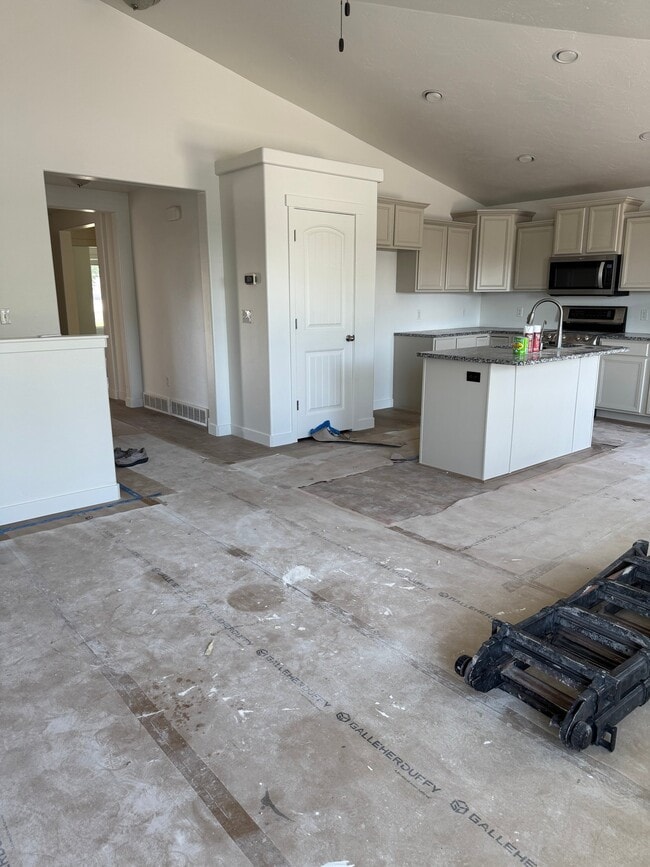 Photo - 1075 W 530 N
