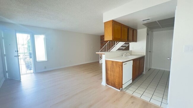 Photo - 3026 Winfield Ave