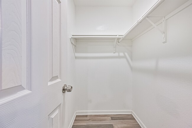 Photo - 10633 Flaxman St