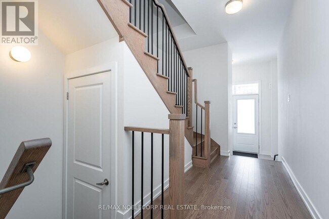 Photo - 34 Singhampton Rd