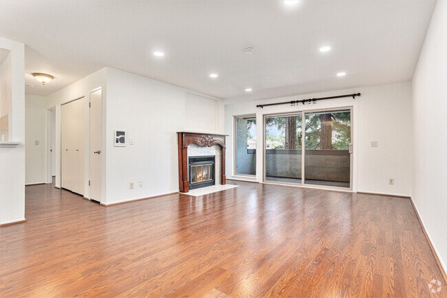 Building Photo - 39951 Fremont Blvd Unit 222 Rental