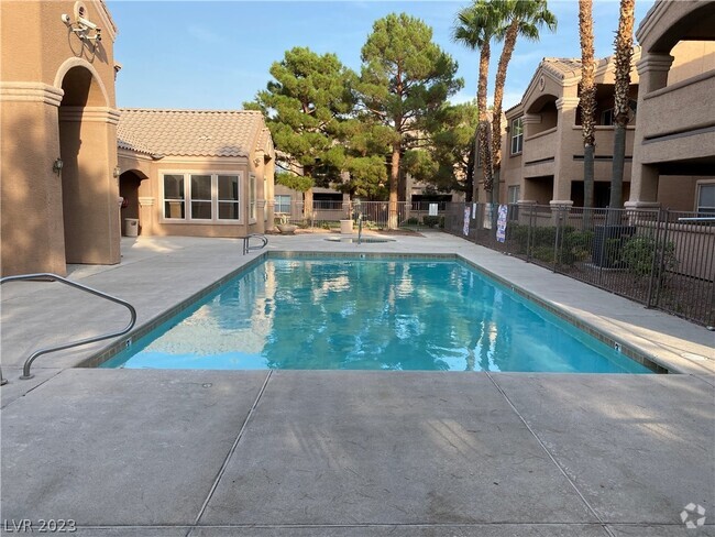 Community Pool - 8101 W Flamingo Rd Unit 2176 Rental