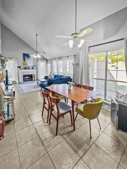 Photo - 909 Plantation Dr