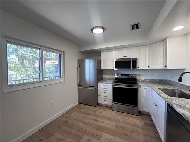 Photo - 1258 Barbara Dr