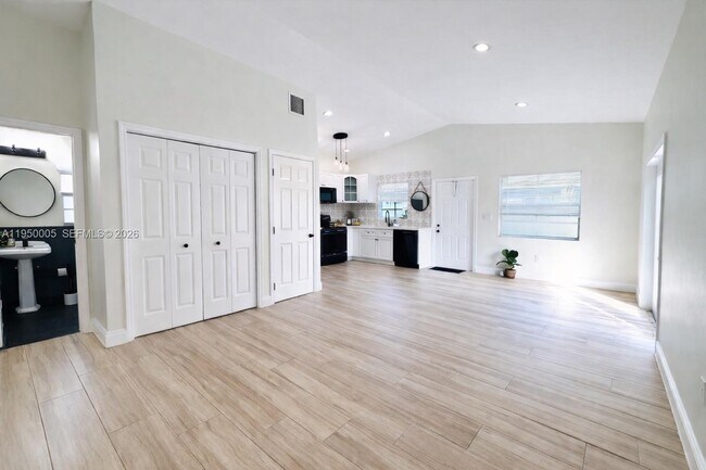 Photo - 1012 NE 17th Ct Unit 3