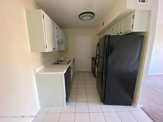 Photo - 2100 Forest Knoll Dr NE Unit 204