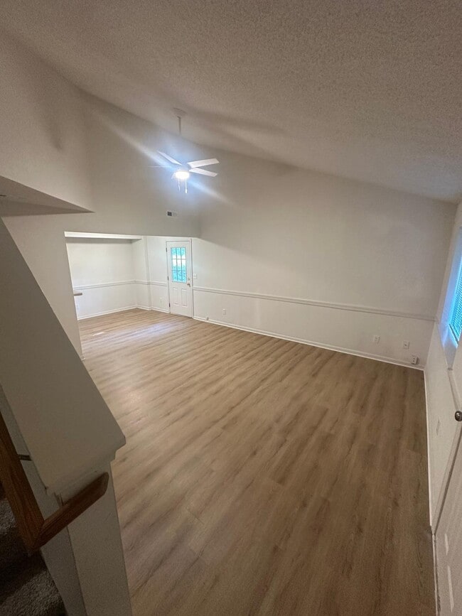 Photo - 1604-1606-1606 Radcliffe Dr Unit 1606