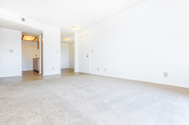 Casa Pacifica Apartment Homes