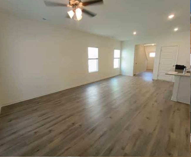 Photo - 2028 Eaton Pl