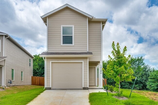 12104 Steeplechase Dr