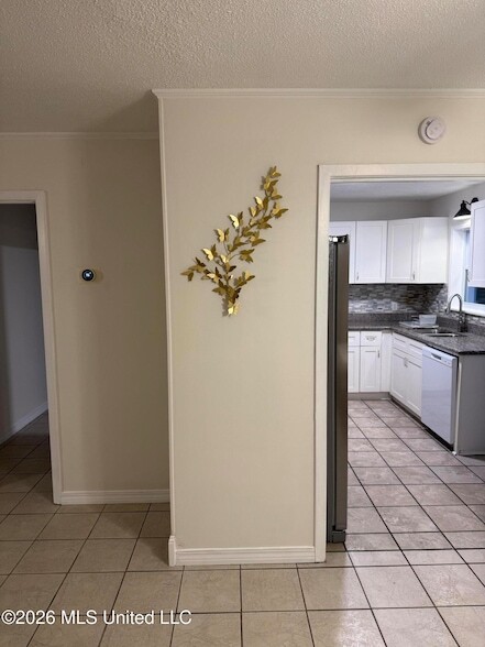 Photo - 10616 Oak St