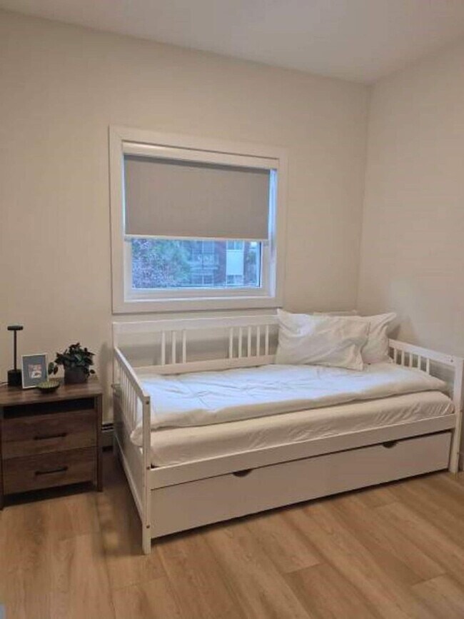 Photo - 8615-8108 108 St NW Unit SI ID1582754P