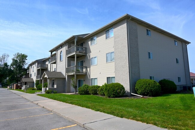 Photo - Huntington Apartments