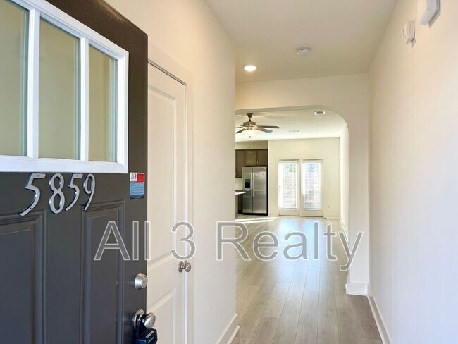 Photo - 5859 Greystone Dr