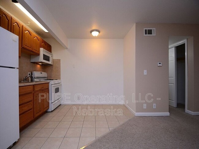 Building Photo - 612 N 46th St Rental