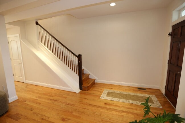 Photo - 237 16th St SE