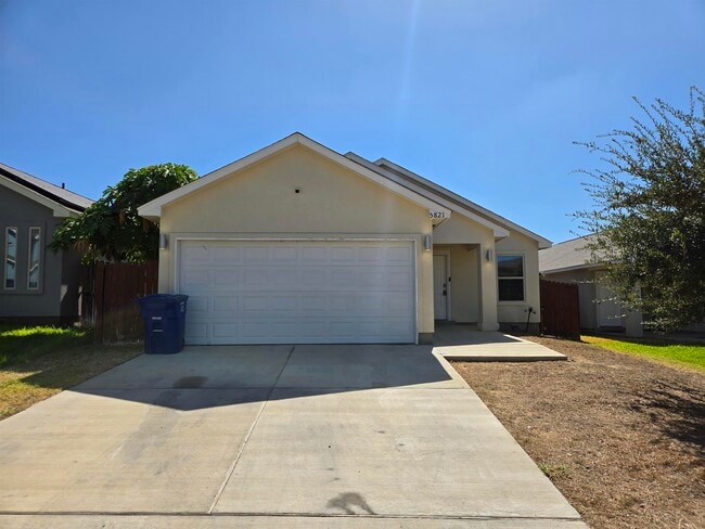 Building Photo - 5821 Doctorado Dr