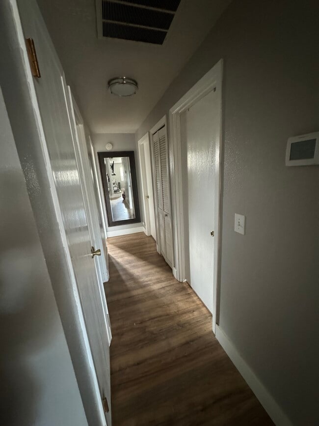 Photo - 1405 E Bergeson St