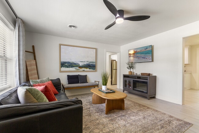 Photo - 4300 N 9th Ave