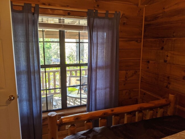 Photo - 2 Bed 1 Bath Cabin- All Utilities Included...
