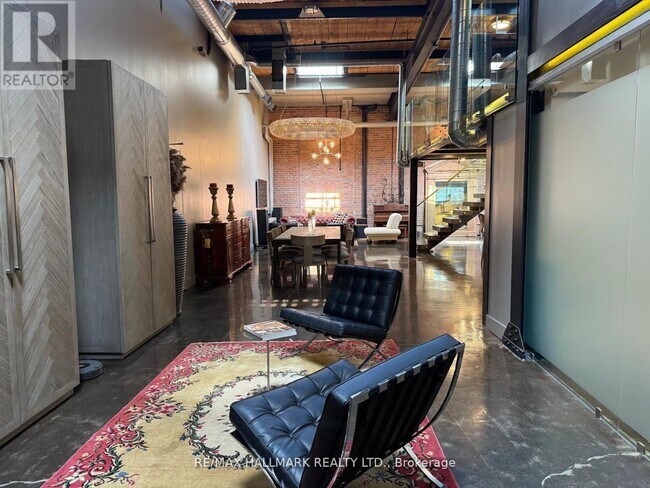 Photo - 326 Carlaw Ave Unit 122