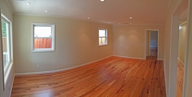 Photo - 280 Los Altos Ave
